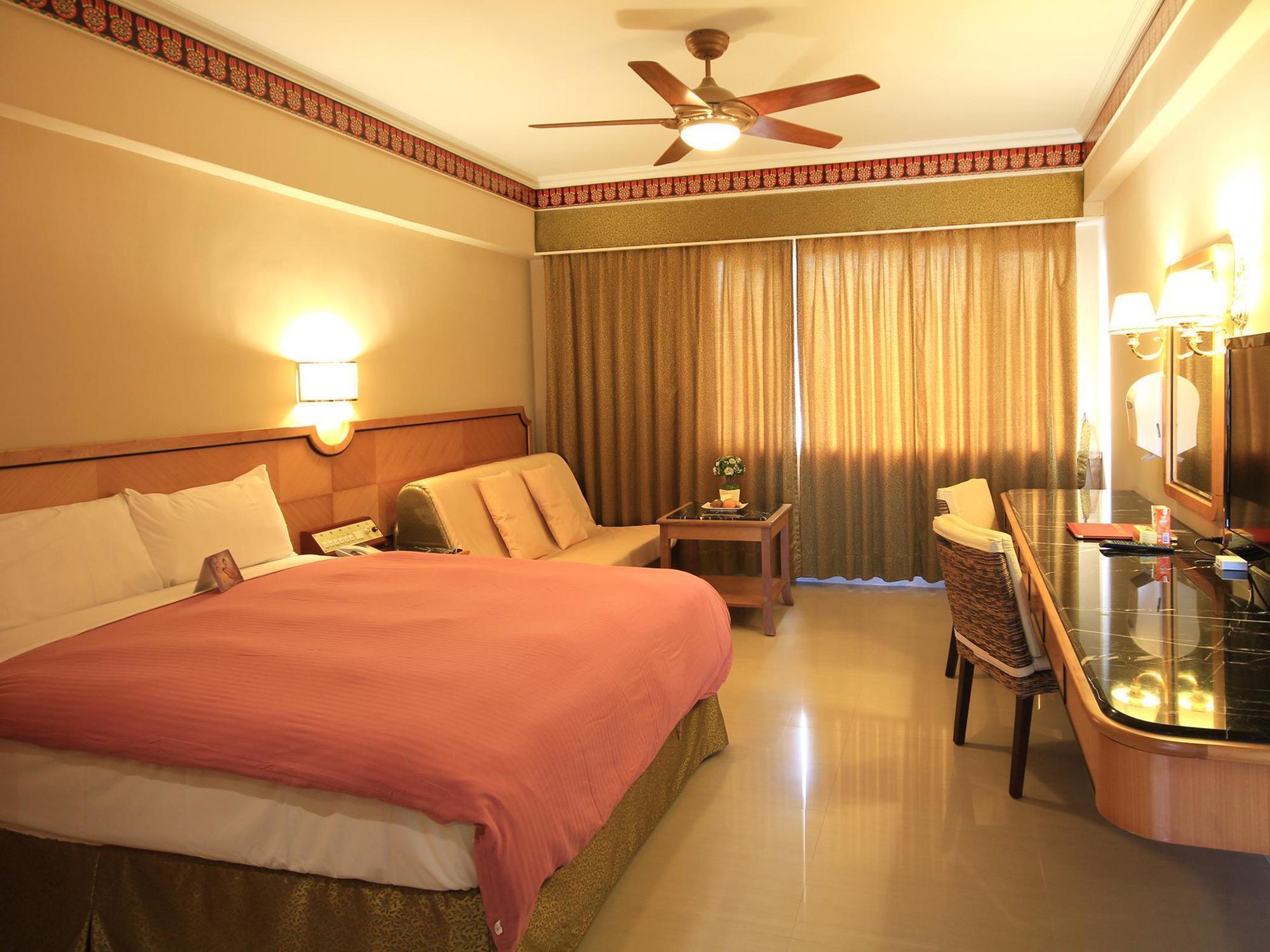 Kks Hotel Хуалянь Экстерьер фото