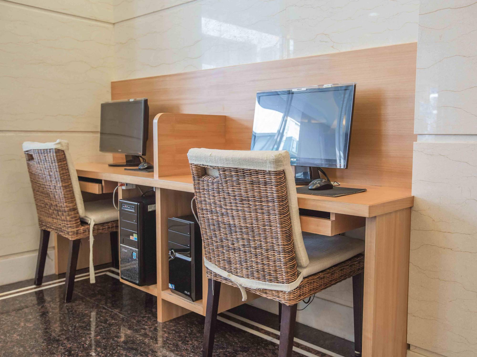 Kks Hotel Хуалянь Экстерьер фото