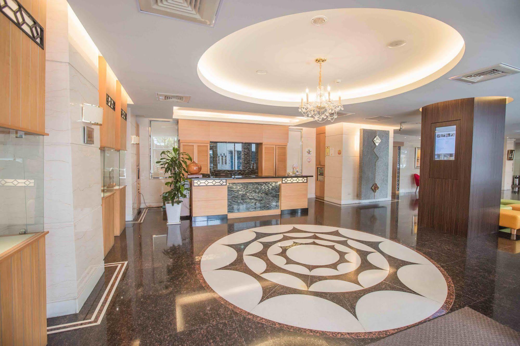 Kks Hotel Хуалянь Экстерьер фото